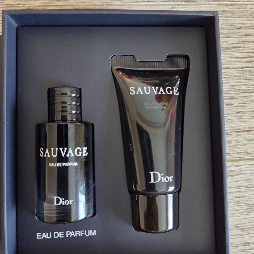 New Dior Sauvage Fragrance  Gift Set